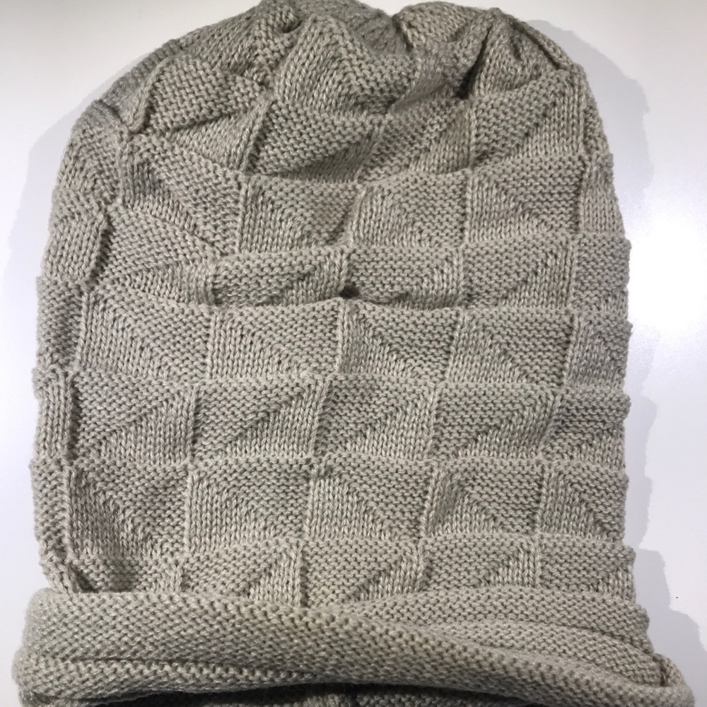 BRAND NEW gray floppy beanie!